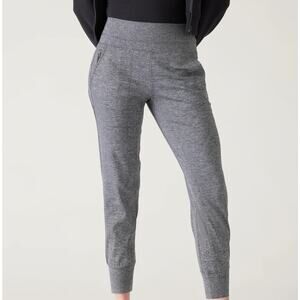 Athleta Venice jogger in heather gray womens LP athleisure work out.